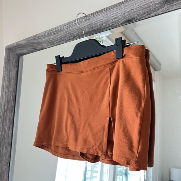 Urban Outfitters Women's Orange Skirt - Picture 6 of 6